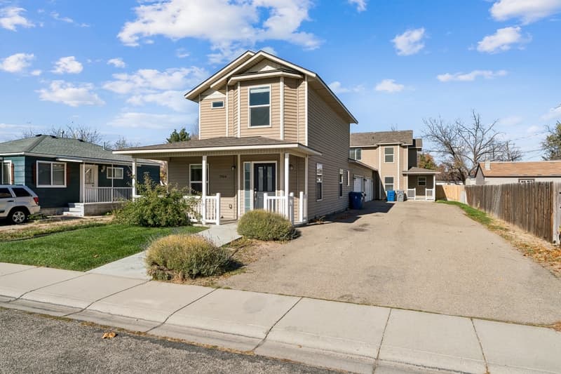 Boise Townhome: 7906 West Colehaven Court