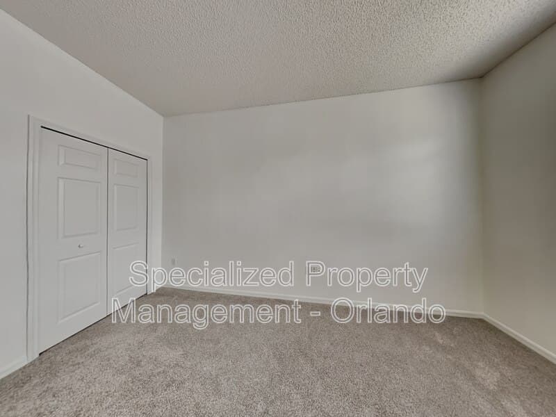 Deltona House: 3233 Kings Ridge Ter