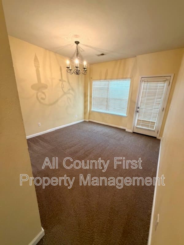 Lithonia House: 1368 Rogers Trce