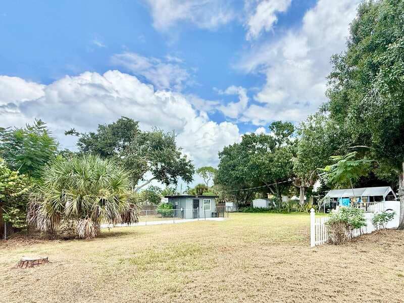 Nokomis House: 812 Padua Court
