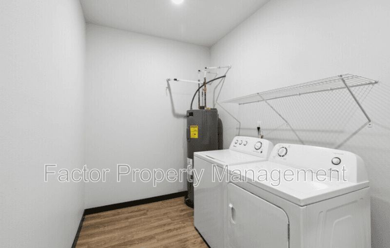 North Mankato Condo: 2090 Carlson Dr.