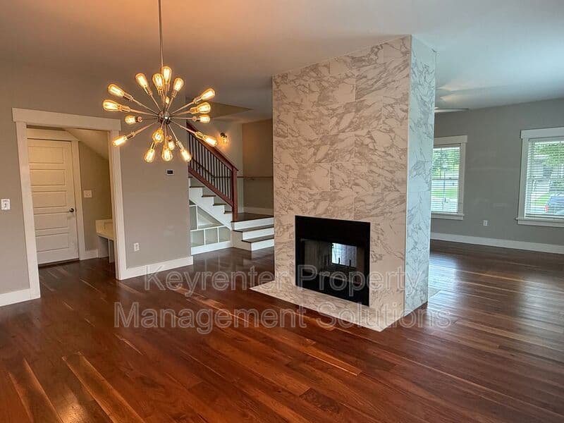 Waynesboro House: 2440 Belvue Rd