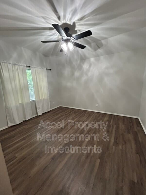 San Juan House: 214 W 17th St