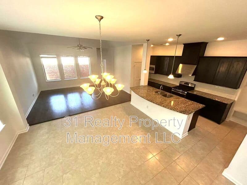 Richardson House: 1134 Alpine Dr