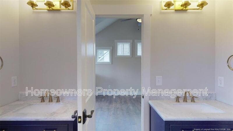 Southern Pines House: 408 Sheldon Road