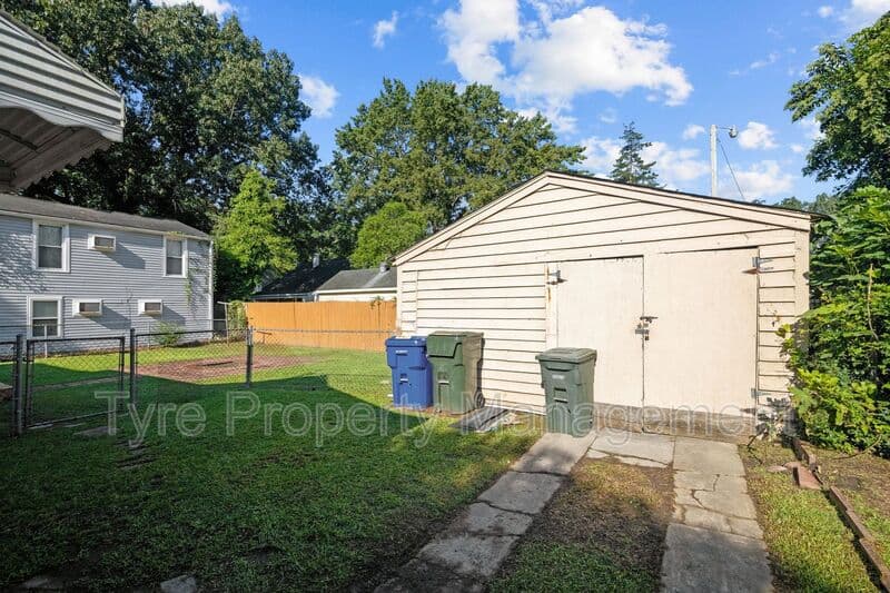Greenville House: 109 N Eastern Street