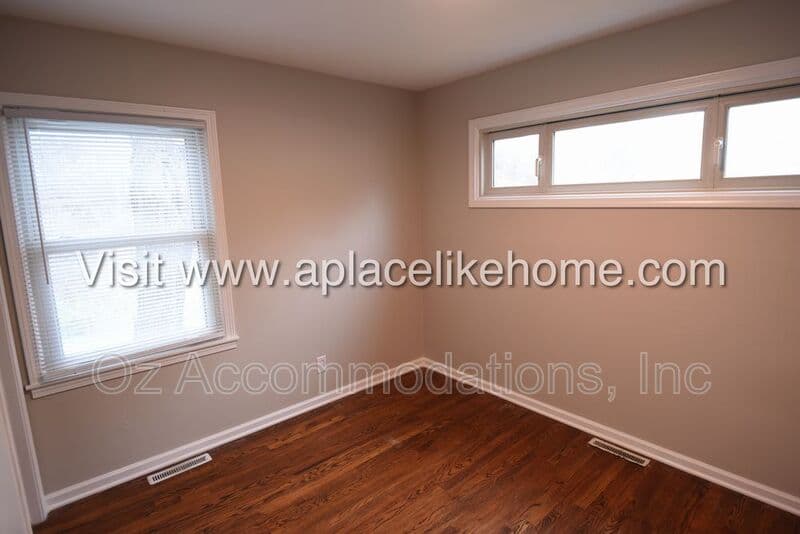 Independence House: 403 W 28th St N