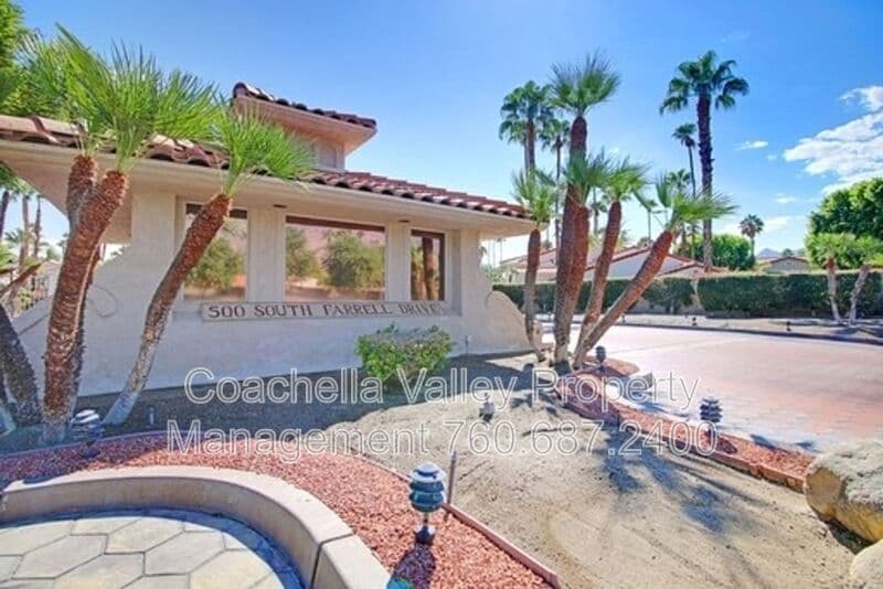 Palm Springs Condo: 500 S. Farrell Drive