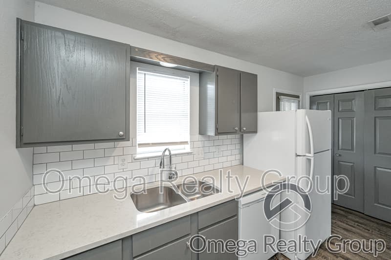 Columbiana Condo: 100 Egg And Butter Rd