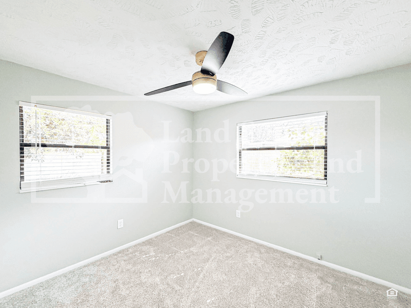 Lakeland House: 3519 Colleen Drive