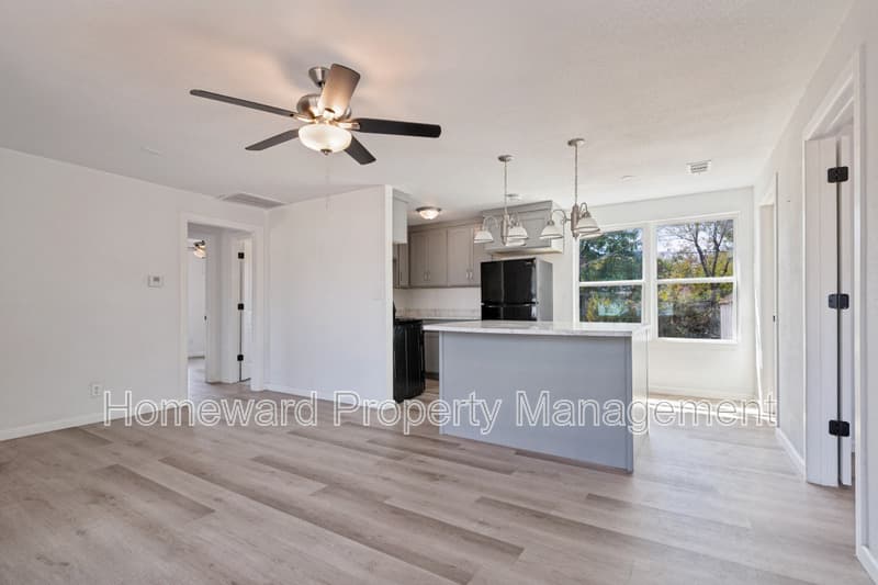 Fort Worth House: 3224 Burson Avenue