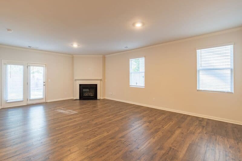 Flowery Branch House: 6079 Hoot Owl Lane