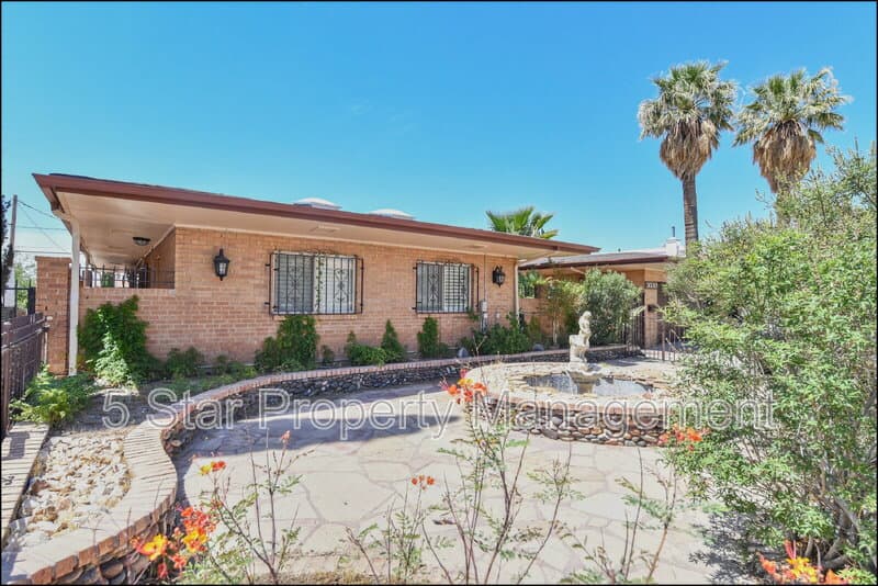 El Paso House: 3030 Aurora Avenue