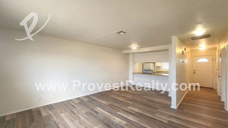 Apple Valley House: 17979 Quantico Rd