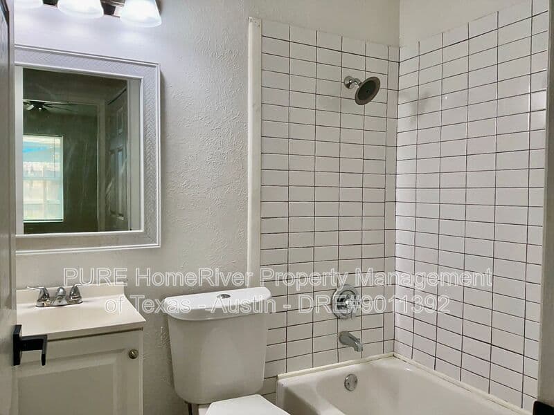 Austin Condo: 3413 Lynridge Dr