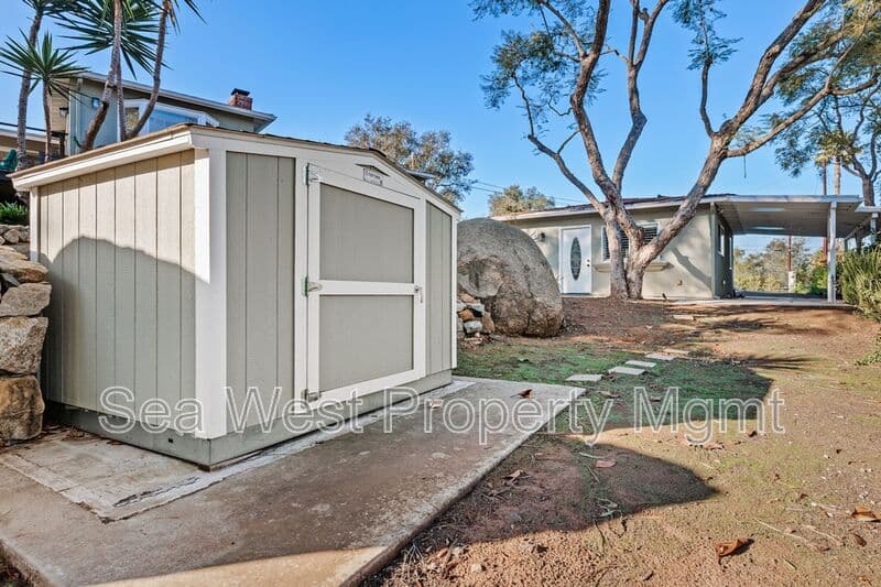 Escondido House: 3267 Bernardo Lane