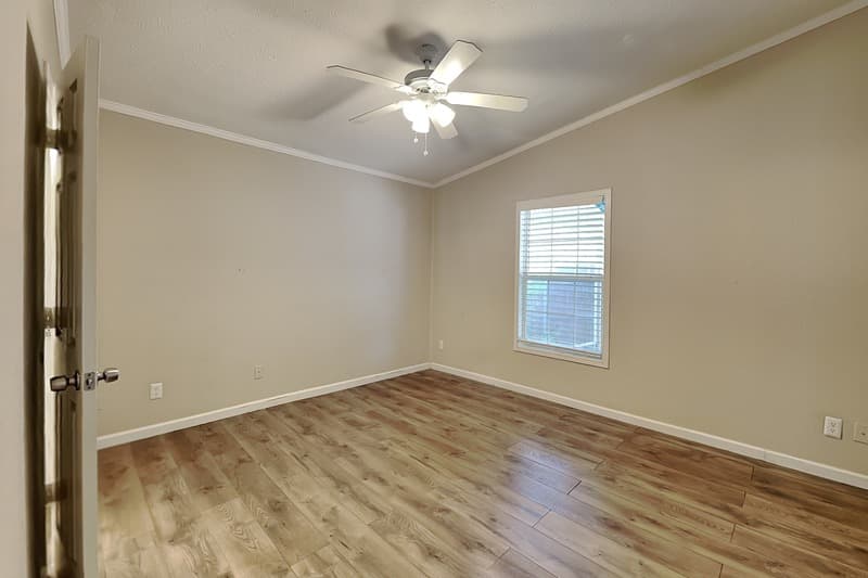 Dallas House: 13753 Biggs St