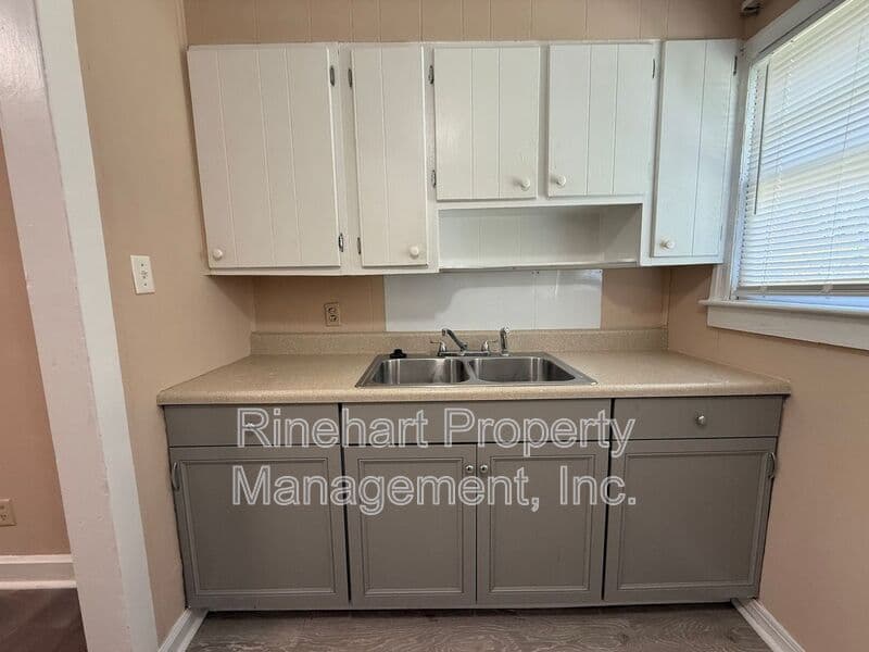 Rock Hill House: 1343 Steed Street