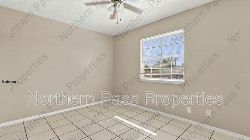 El Paso Condo: 216 S Schutz
