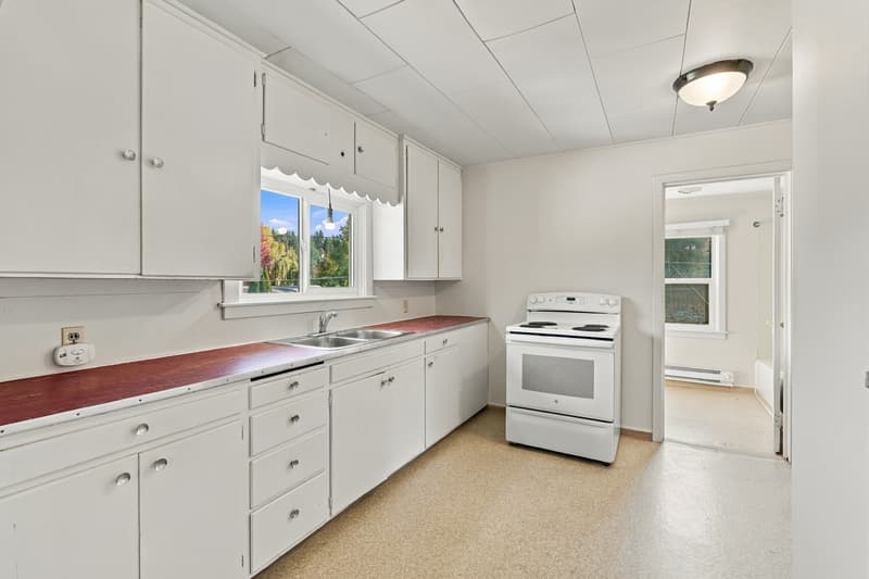 Coeur d Alene House: 2321  East French Gulch Road - B