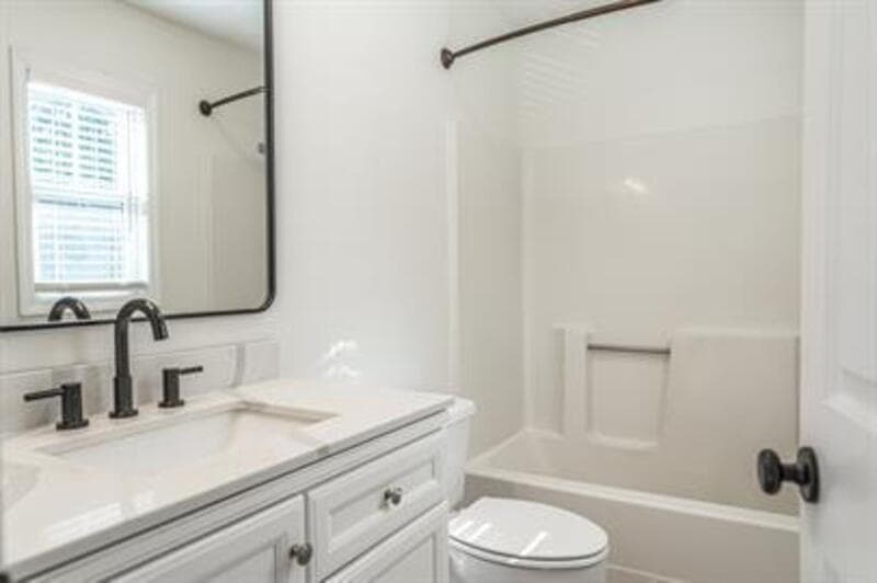 Southern Pines House: 145 Sandhurst Place