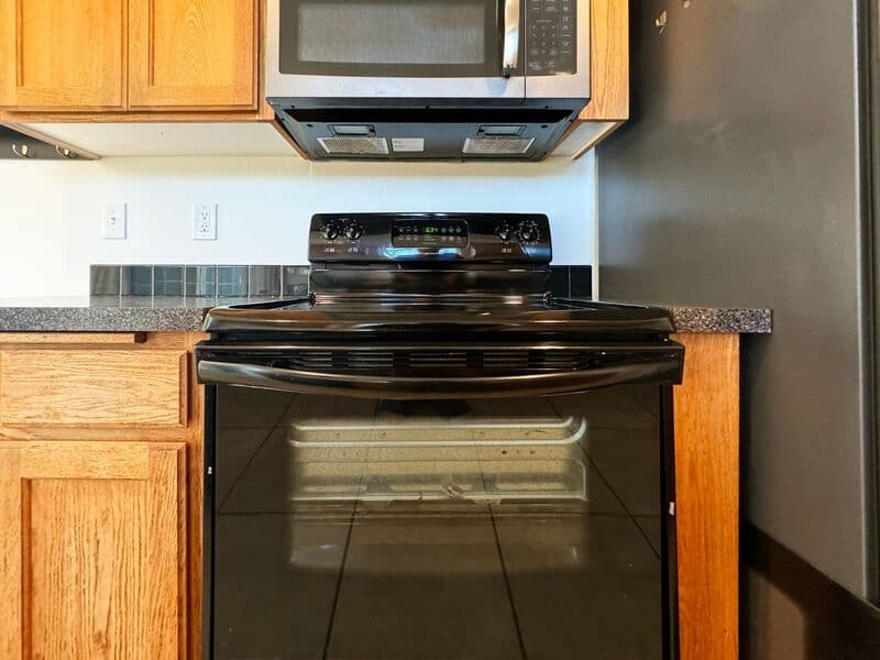 Eugene Townhome: 3697 Westleigh Street