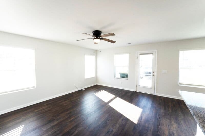 Port Wentworth House: 8J Crabapple Circle