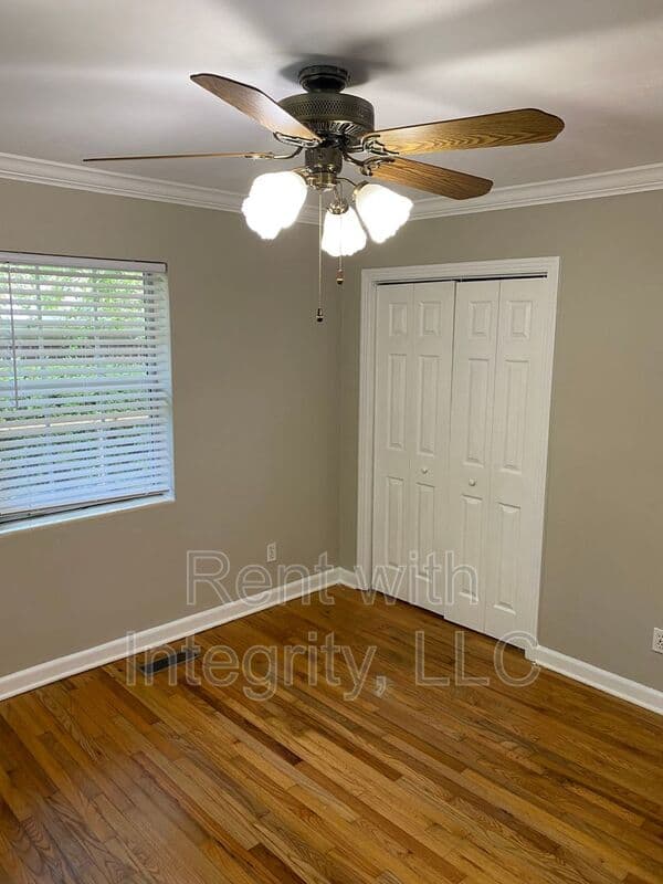 Tallahassee House: 1562 Mitchell Avenue