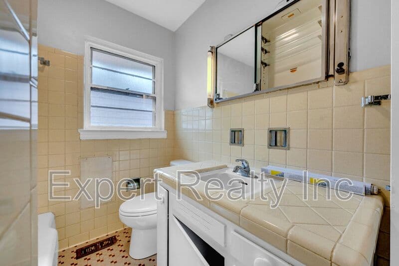 Birmingham House: 1025 45th Street Ensley