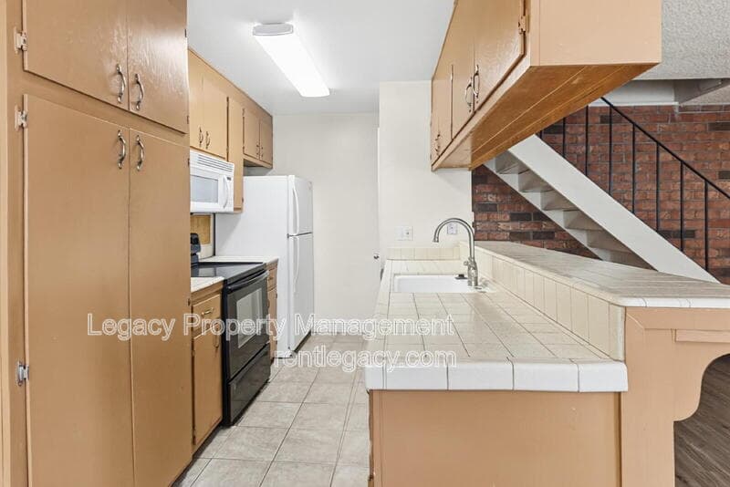 Sacramento Condo: 4424 Greenholme Dr