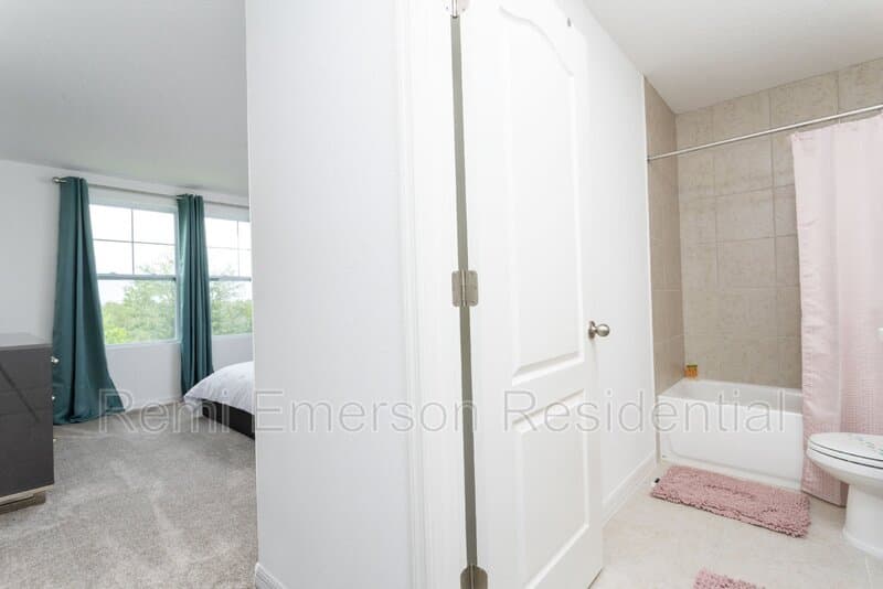 Davenport Townhome: 624 Benoi Drive
