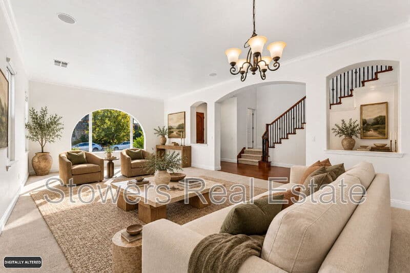 Danville House: 310 La Spezia