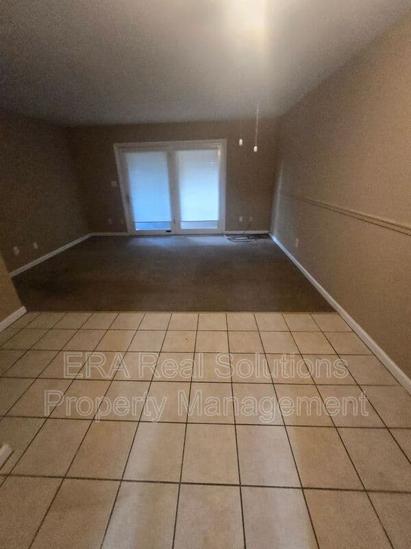 Columbus House: 2324 N WOODBROOK E CR