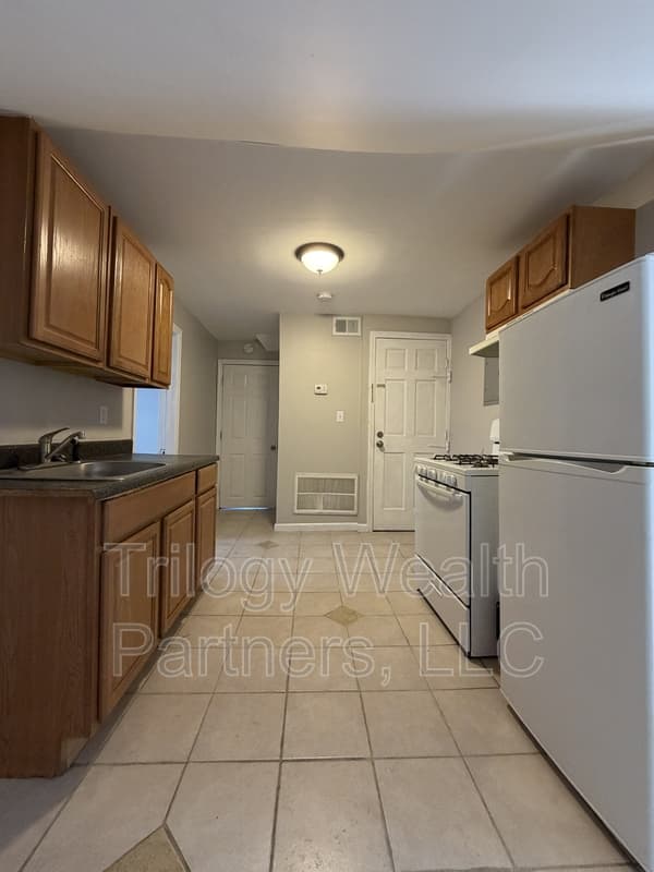 Paterson Condo: 49 Haledon Avenue Apt. 3