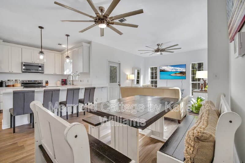 Ladys Island House: 19 LeMoyne Drive
