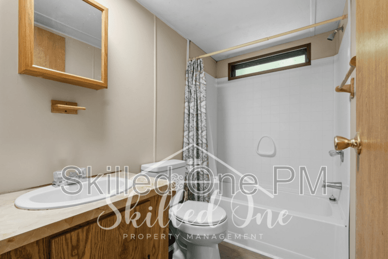 Jonesville House: 4532 Sandy Berry Road