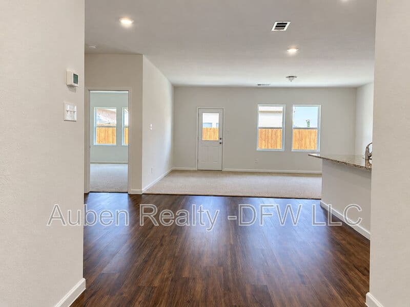 Fort Worth House: 6525 Trident Court