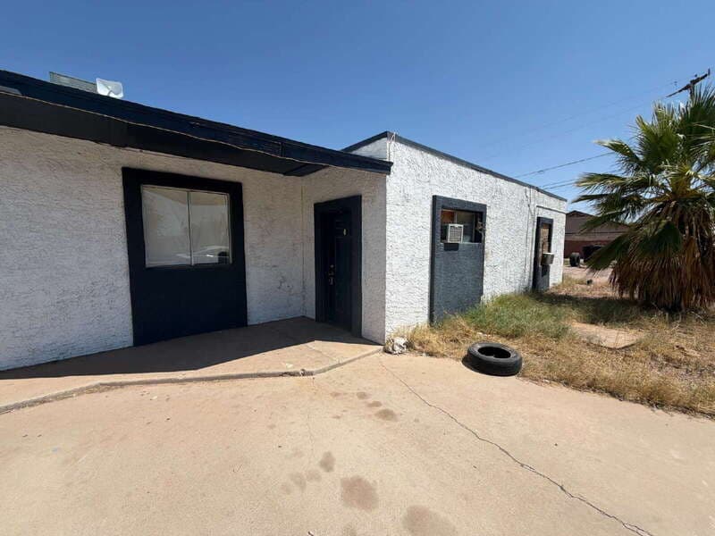 Casa Grande Apartment: 523 West 12th Street