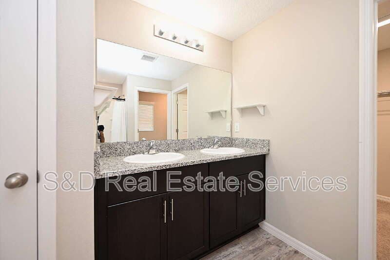 Lakeland House: 5511 Arlington River Drive