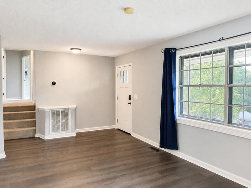 Hixson House: 1606 Lisa Lynn Dr