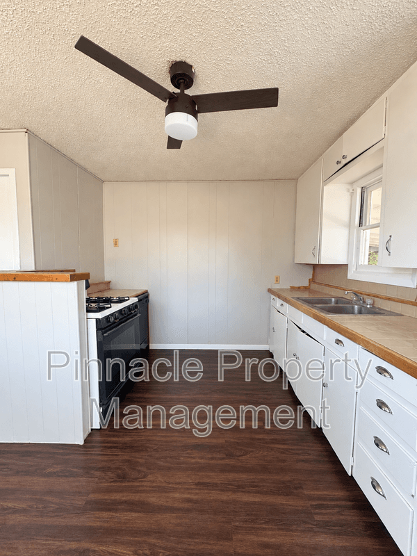 San Angelo House: 201 Paint Rock Rd