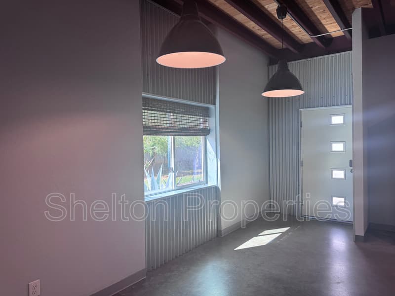 Phoenix Condo: 2121 W Hayward Ave Unit 4