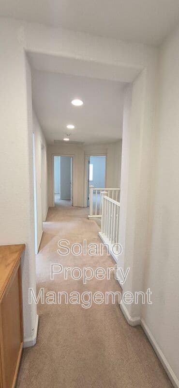 Dixon House: 2080 Mariposa Drive