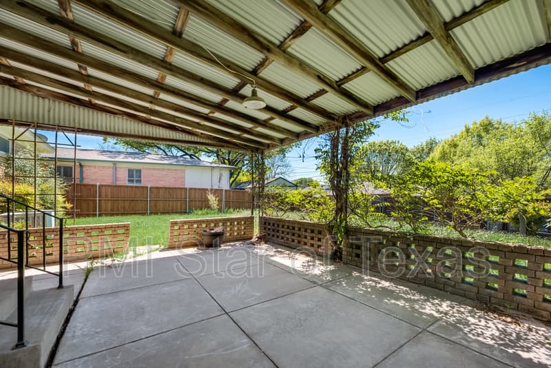 Dallas House: 11643 Rogue Way