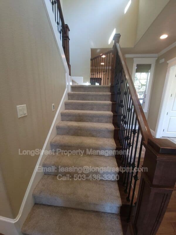 Portland House: 9739 NW Henry Ct