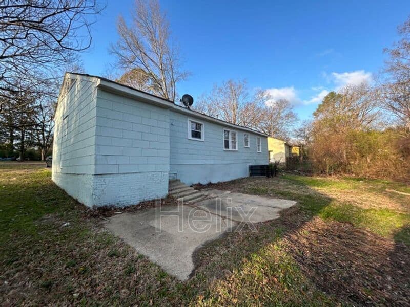 Jackson House: 1058 Combs St