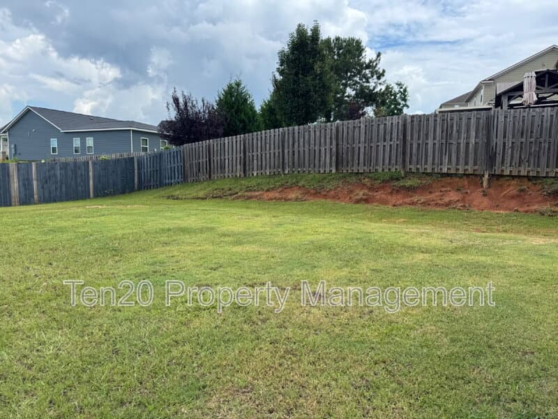 Columbus House: 5037 Lexington Lane