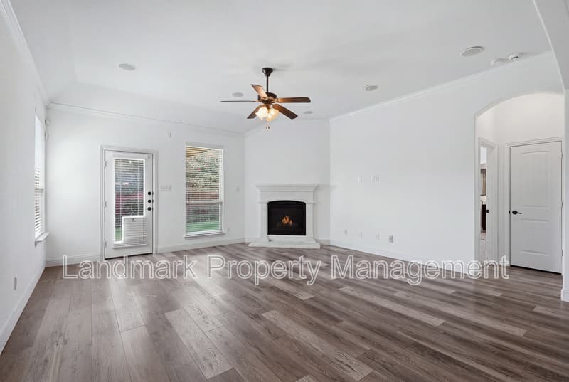 McKinney House: 11809 Bertram