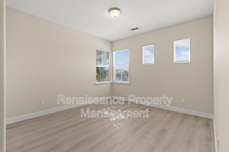 Manteca House: 1618 Matterhorn St.