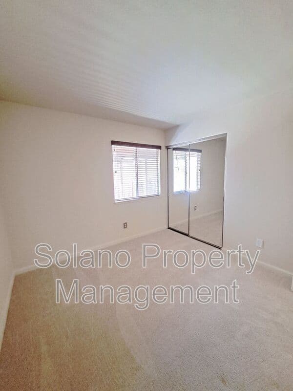 Vacaville House: 354 Bradley Dr.